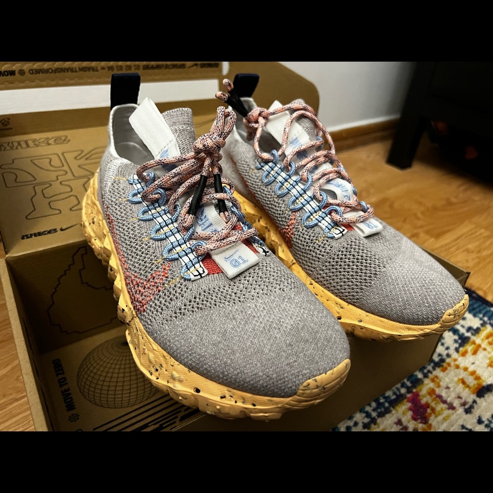 Nike Space Hippie 01. Brand new. Size: 6.5 Men’s; 8 Women’s. Color: Melon Tint